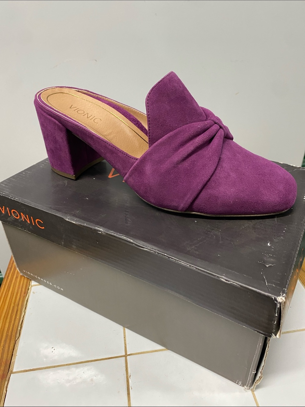 Vionic Purple Suede Knotted Block Heel Mule-8 NIB Luxury Refined Elegant